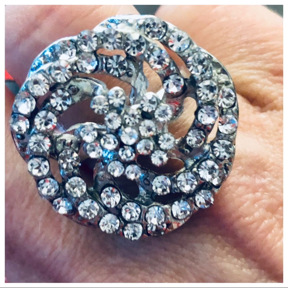 Beautiful pave aux diamonds fashionable ring - Picture 3 of 5